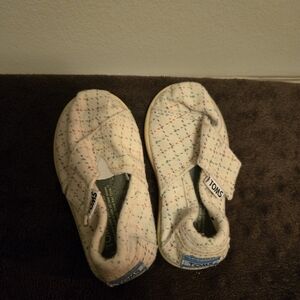 TOMS Kids Shoes - White with Multicolor Accents